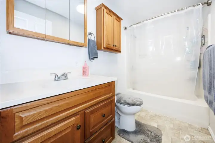 Spacious bathroom Spacious bathroom