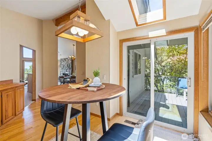 Dining nook has wonderful built-ins. Dining nook has wonderful built-ins.