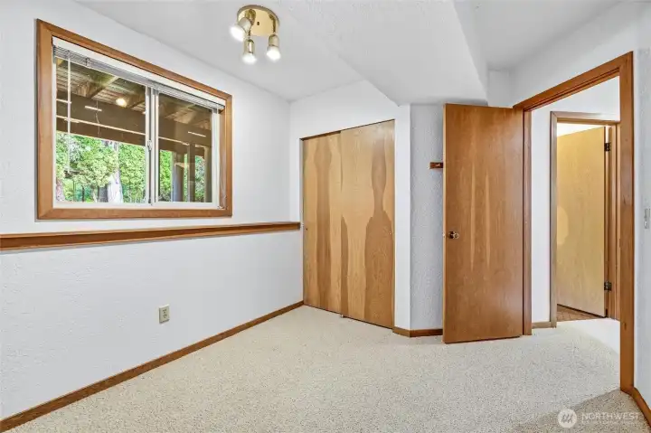 Fourth bedroom. Fourth bedroom.