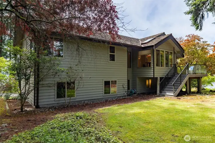 Good sized lot. Plenty of room for addition if desired. Good sized lot. Plenty of room for addition if desired.