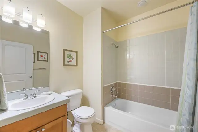 2nd Bathroom