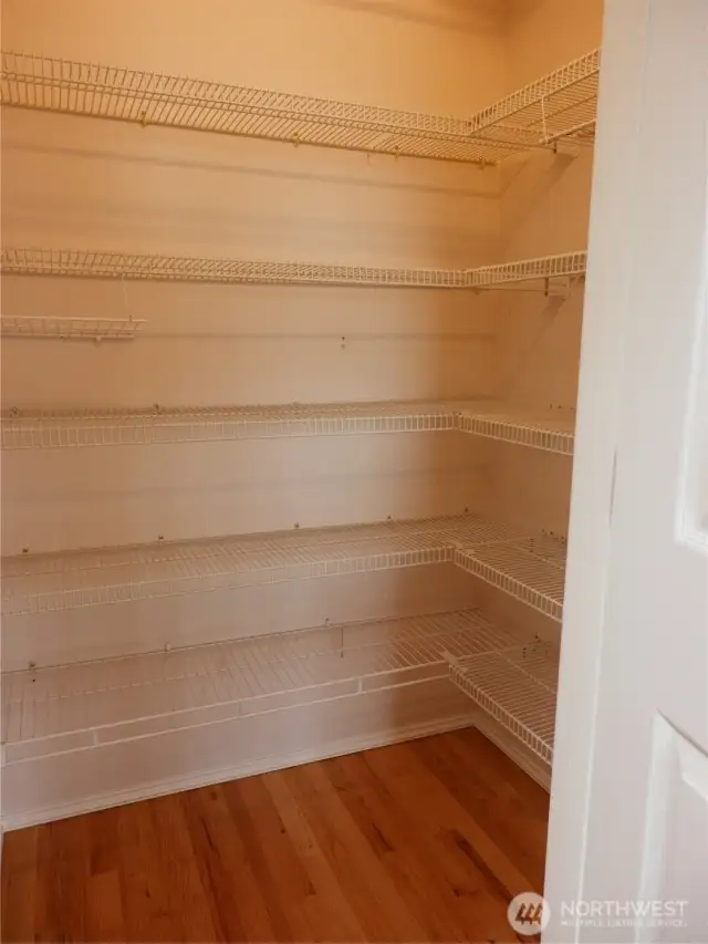 This pantry need your stores.