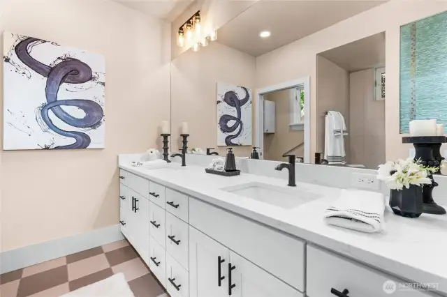 Primary on Main Bathroom - Double Vanity w Quartz