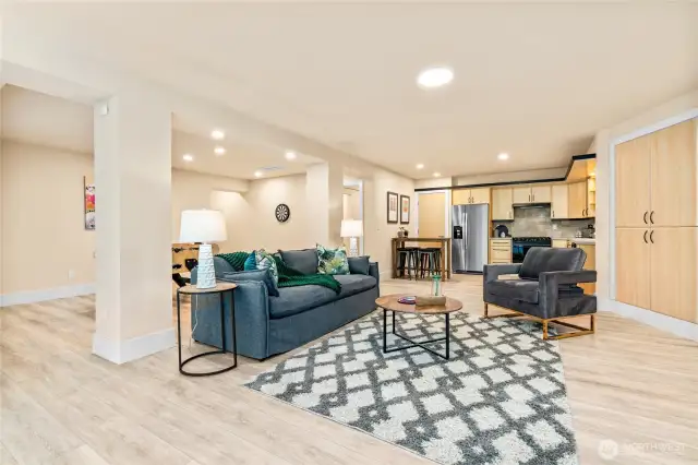 Lower ADU - Living Room w Gas Fireplace