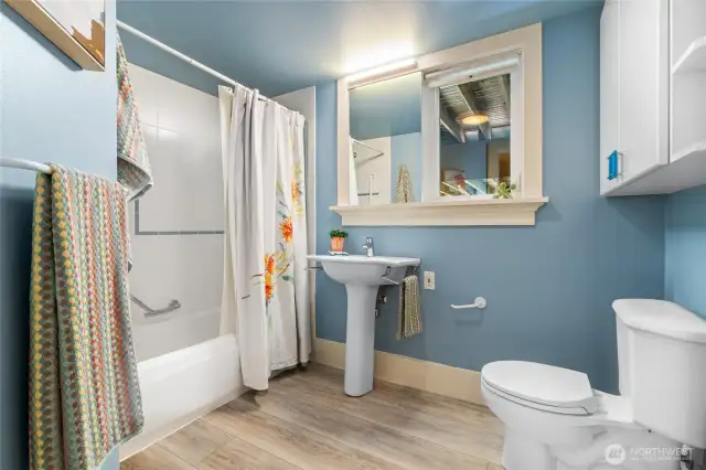 Lower ADU - Full Bathroom #4