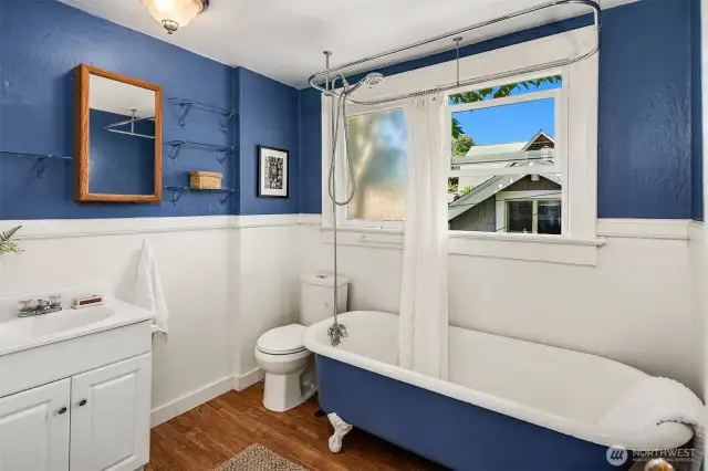 Upstairs bath with claw foot tub.