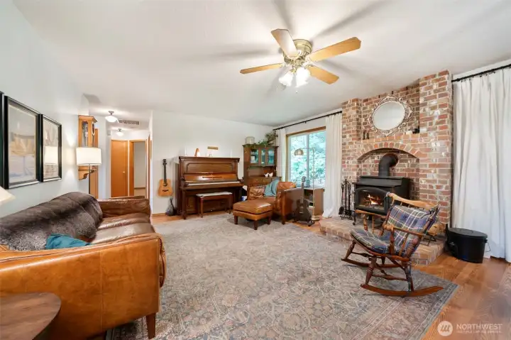 Family Room - Ceiling Fan