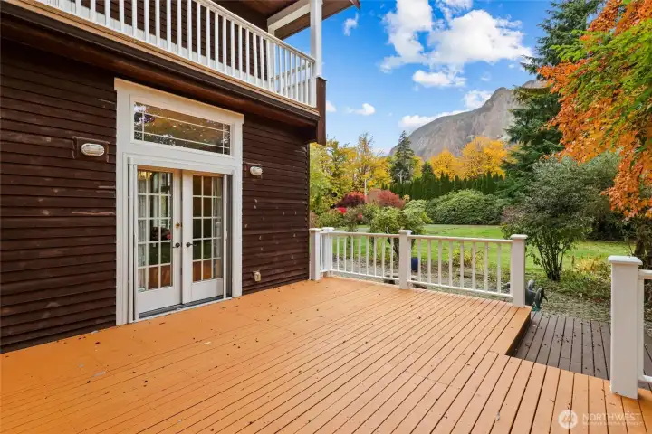 Back deck perfect for entertaining.