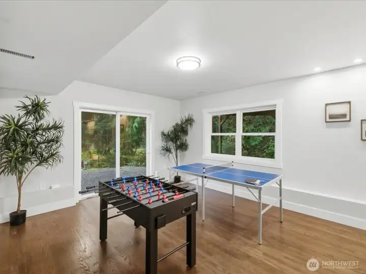 Downstairs bonus room (HUGE!)