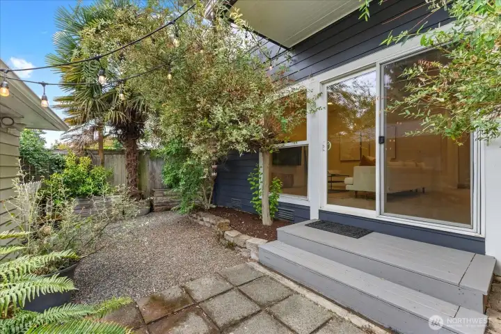 So many lovely garden spots for your annuals and perennials to thrive!