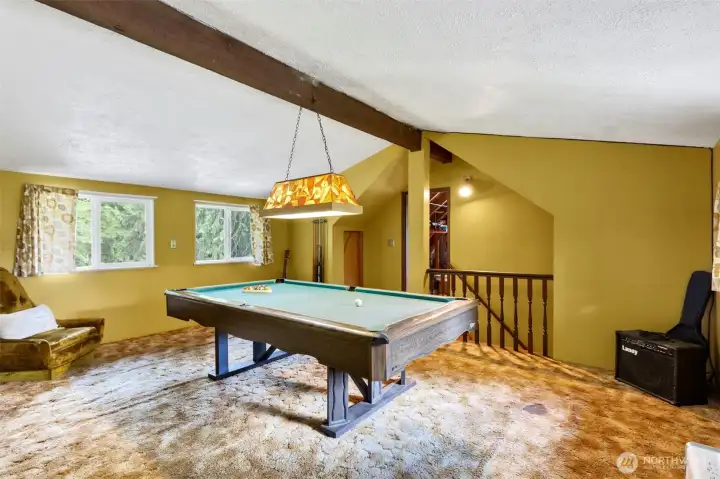 upstairs bonus room