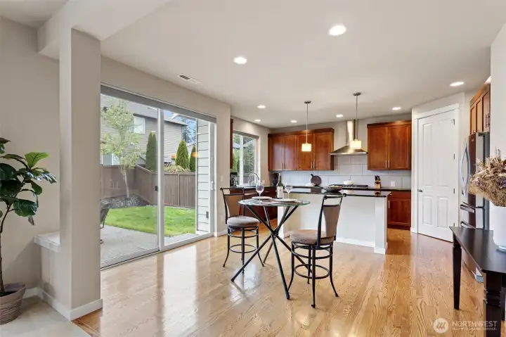 Kitchen w/Breakfast Nook