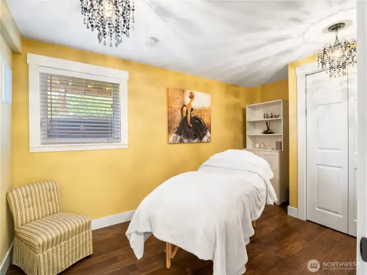Have you dreamt of having your own spa room? Your dreams have come true. If you rather use it as a bedroom, that works too.