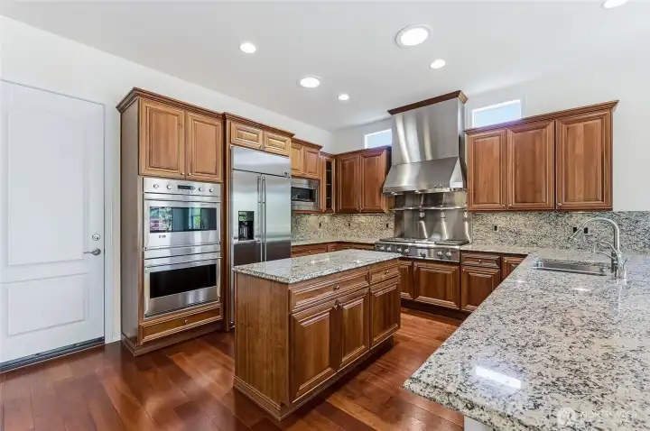 Top of the line GE Monogram appliances.
