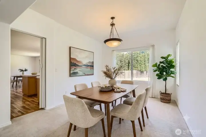 AI Staged Dining Room