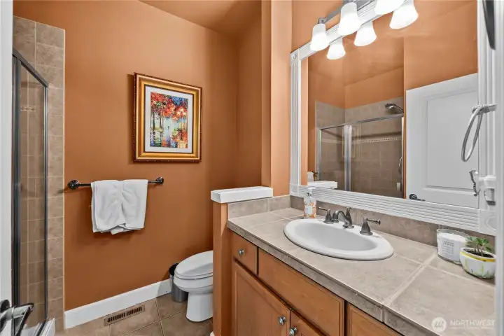 Main floor 3/4 bath