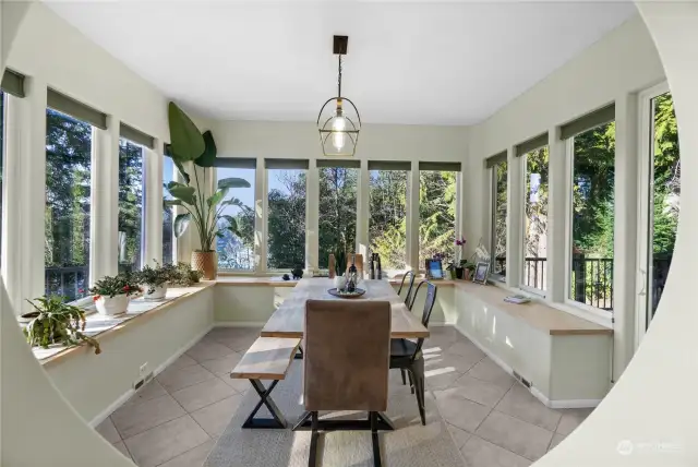 Dining room w/ sound & mountain views