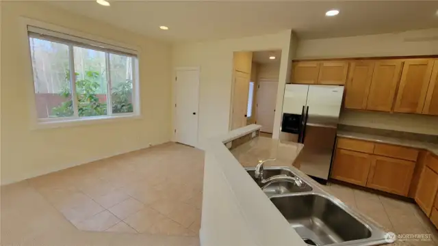 Unit B - kitchen & dining