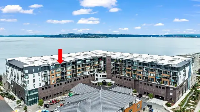 Enjoy penthouse living overlooking the neighborhood. The lifestyle everyone wants.