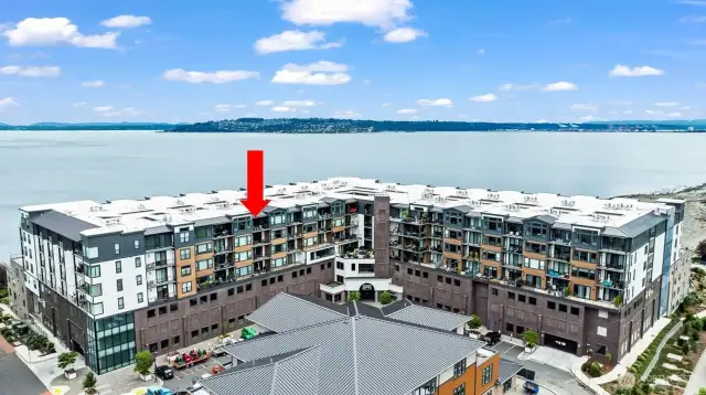 Enjoy penthouse living overlooking the neighborhood. The lifestyle everyone wants.