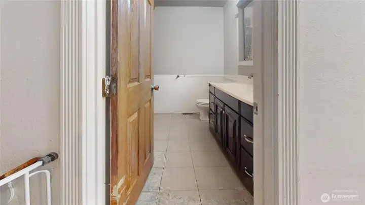 Full bath on the upper level