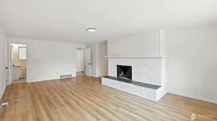 Family Room. Or Primary Suite ?