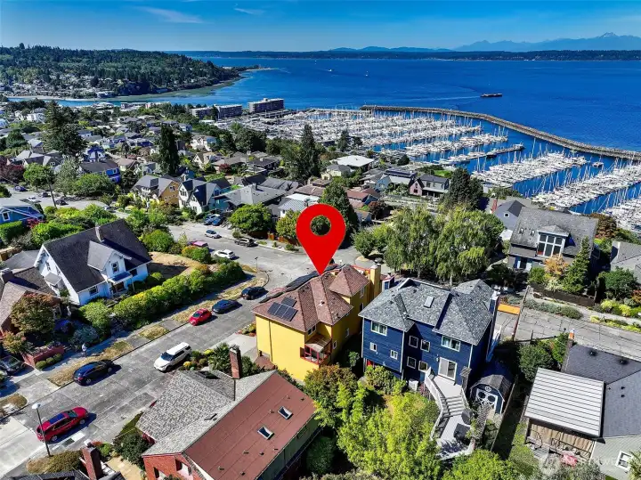 Amazing location, close to downtown Ballard and Shilshole.