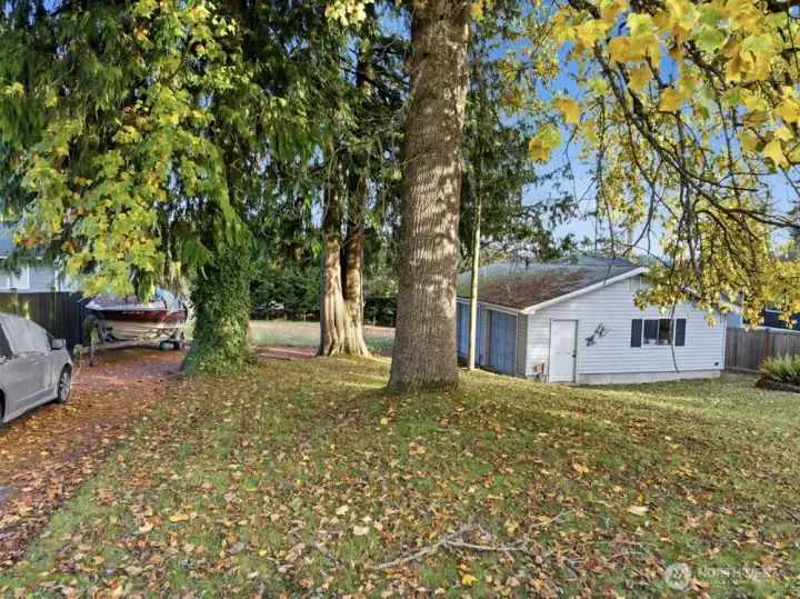 Detached 2-car garage w/shop