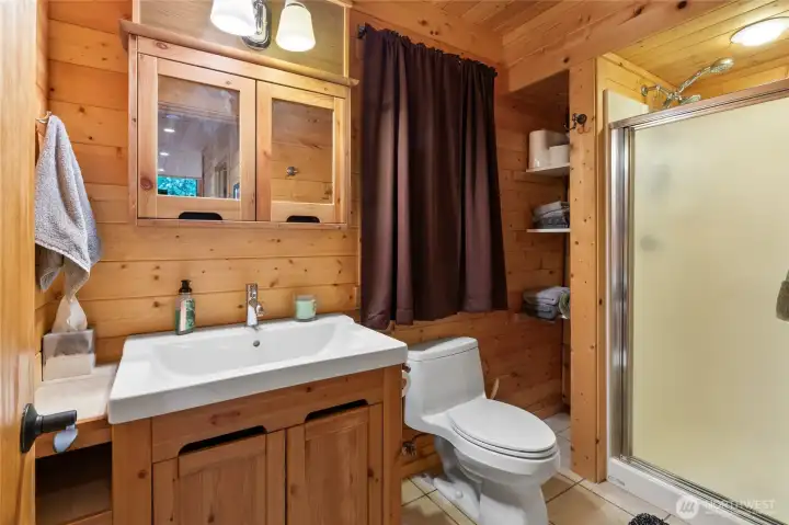 Main floor- 3/4 bath