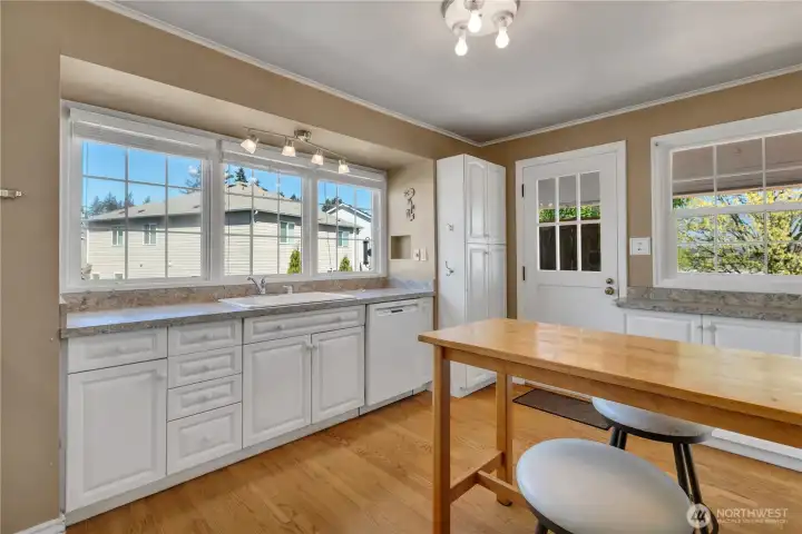 Light & bright kitchen.