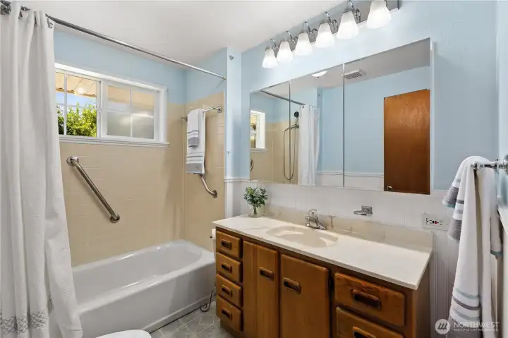 2nd Full Bath 2nd Full Bath