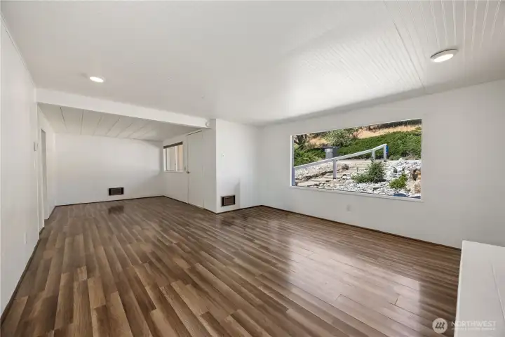 The living room is very spacious.
