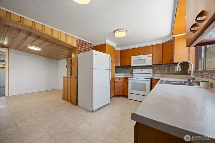Kitchen dining area.