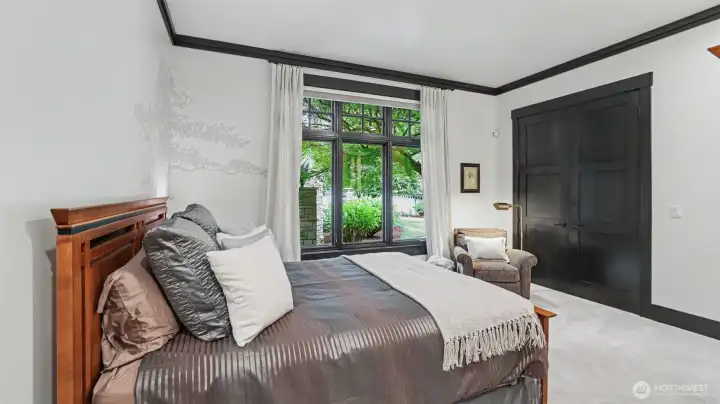 Main Floor Guest EnSuite