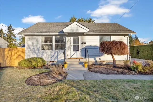 Welcome Home! Great curb appeal.