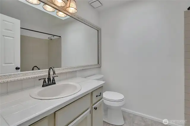 Upper Full Bath