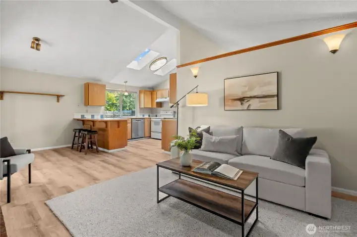 Family room looking towards breakfast bar and kitchen