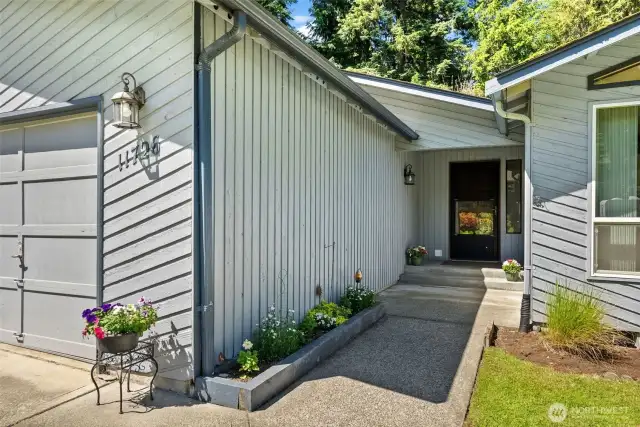 Entry/Porch