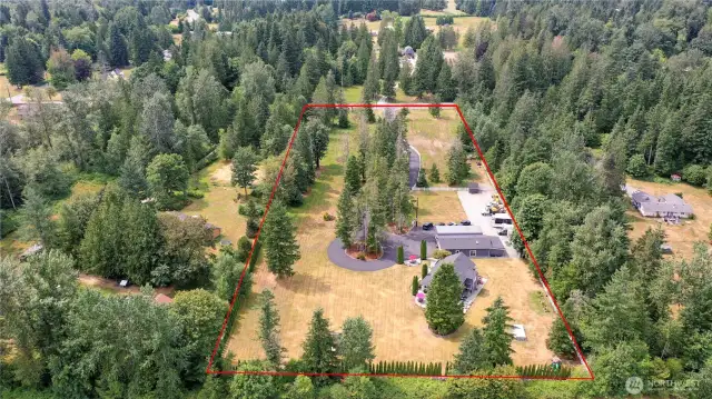 Fenced horse pastures and secluded drive~