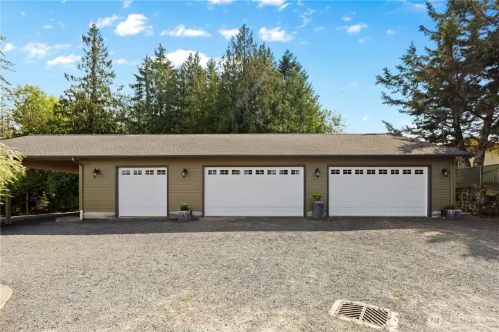 Oversized 9 car Detached Garage