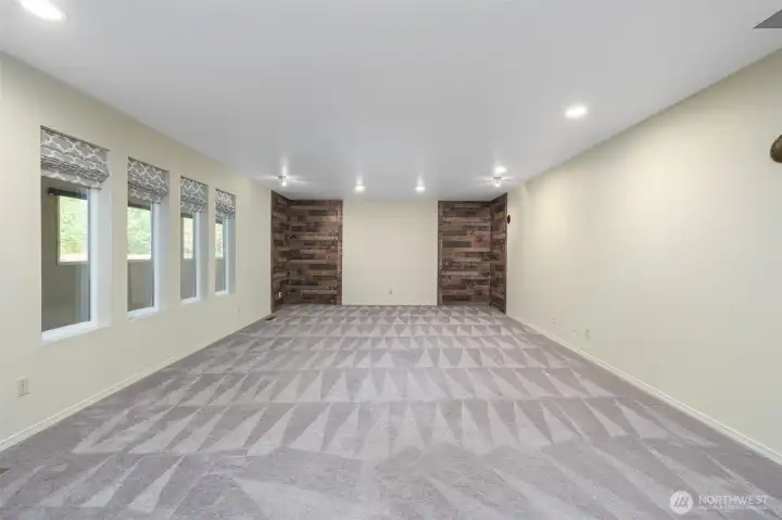 Spacious Family Room