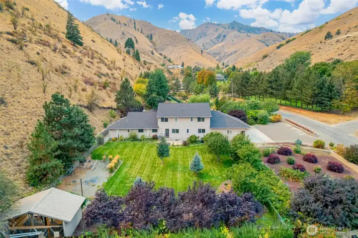 Large Yard for Playing and Entertaining