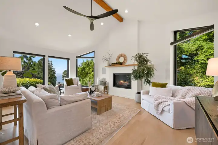 Underfoot, 6" white oak floors flow throughout the home, bringing a touch of natural elegance and cohesion to every room.