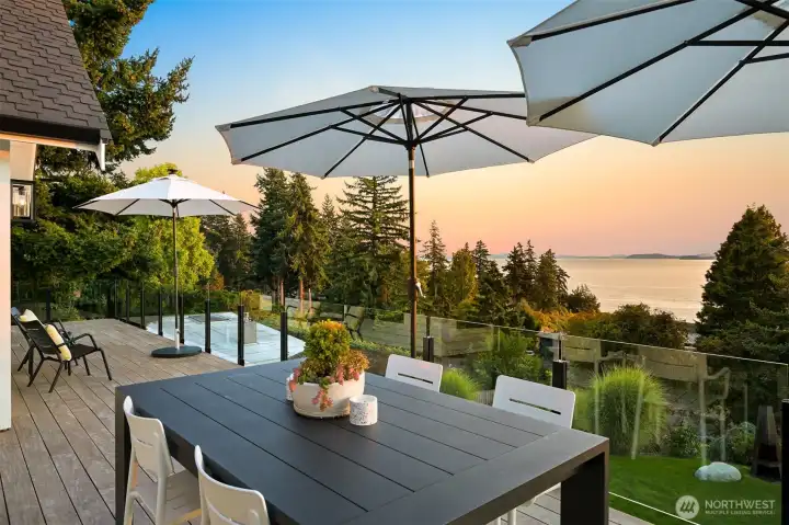 From the serene lush garden and grassy lawns to the sun-drenched interiors, and from the exquisite finishes to the ever-changing vistas, this is a property where every moment feels like a privilege. And those west-facing sunsets? They’ll remind you, day after day, that some views never get old.