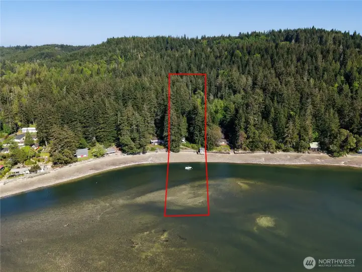 Aerial view of both parcels and 100' of waterfrontage