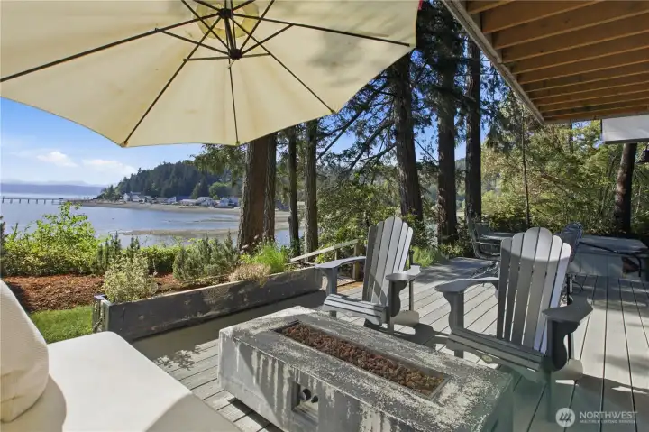 Your entertaining Trex deck to amazing Sound Views