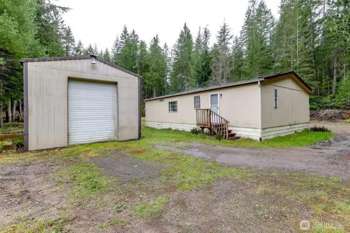 Additional 540 sq ft shop