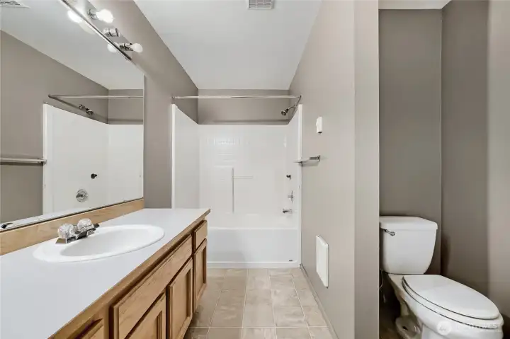 Another view of the primary bath.