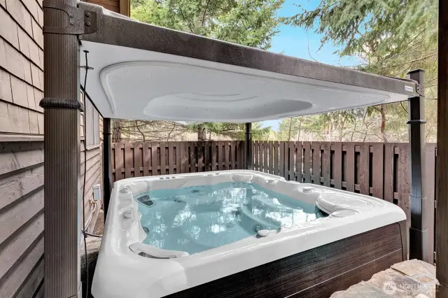 Fenced private Cabana covered hot tub off the front entry.