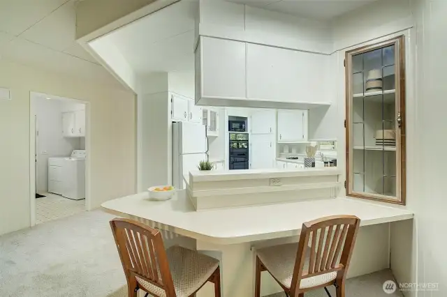 Nice counter to enjoy morning coffee!